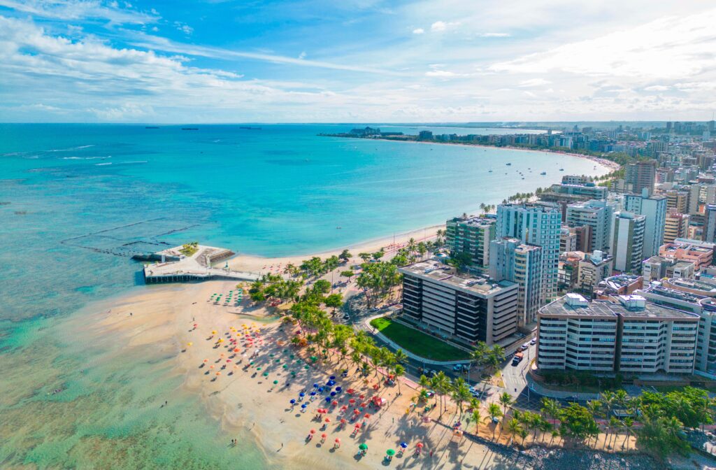 Azul Viagens aumenta em 53% a oferta para a alta temporada de julho em Maceió 1 Praia da Ponta Verde Marco dos corais 02Thiago Sampaio alagoas maceio Azul Viagens aumenta em 53% a oferta para a alta temporada de julho em Maceió