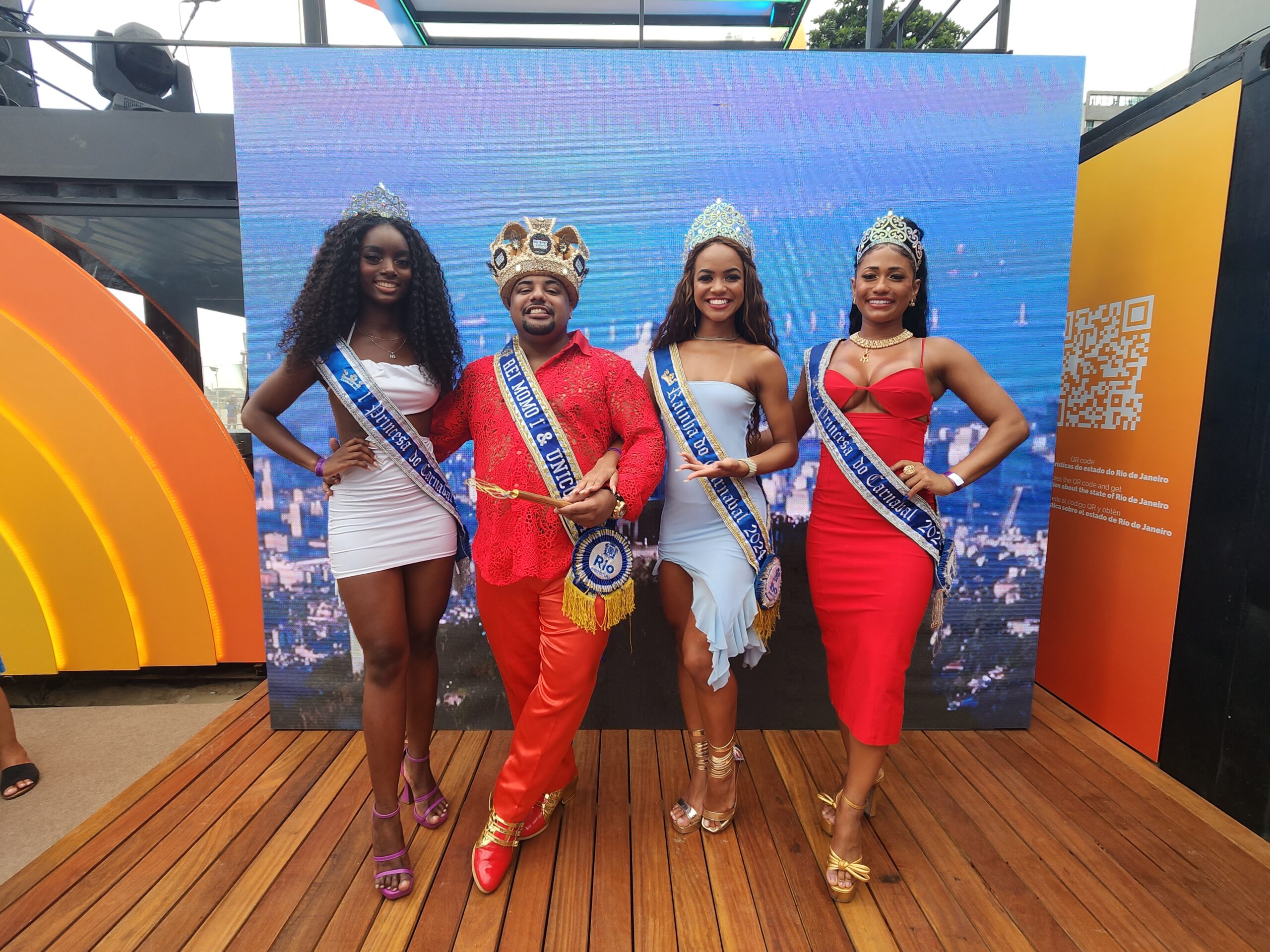 Rei Momo e princesas Rei Momo e princesas