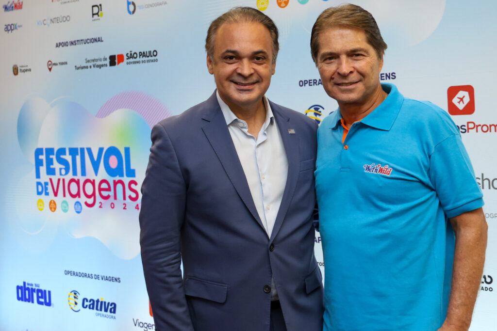 Festival de Viagens revela três das quatro operadoras parceiras do evento; veja fotos 6 Roberto de Lucena secretario de turismo do estado de Sao Paulo e Alain Baldacci do Wet Wild Festival de Viagens revela três das quatro operadoras parceiras do evento; veja fotos