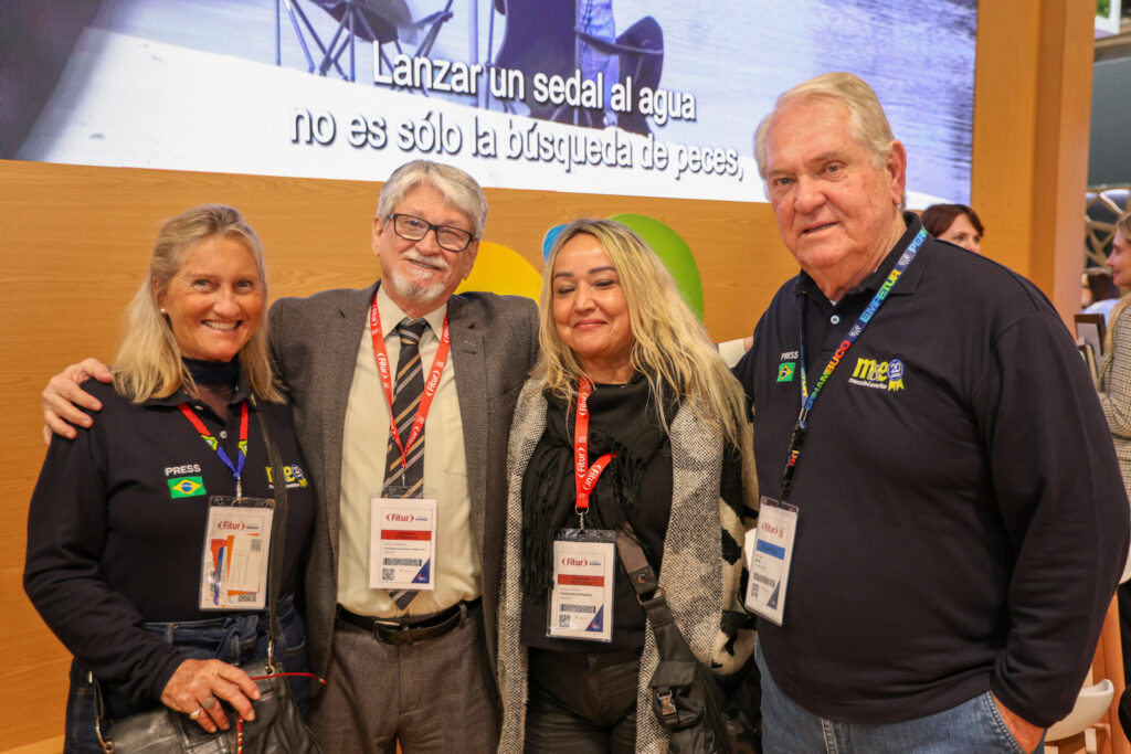 Rosa Masgrau e Roy Taylor, do M&E  com Miguel Andrade e Márcia Pereira, da Transmundi