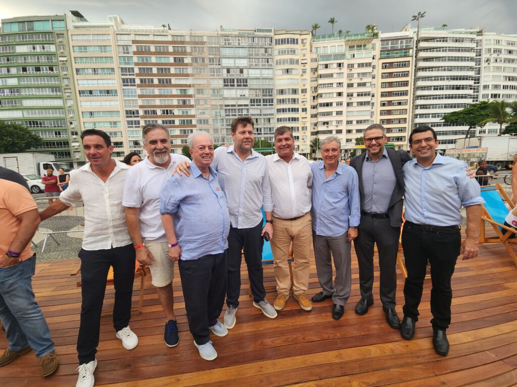 Secretários e empresários convidados prestigiam a inauguração do estande Secretários e empresários convidados prestigiam a inauguração do estande
