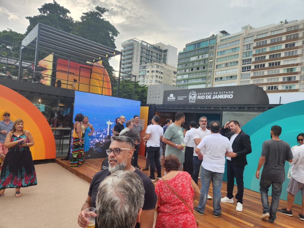Tarde festiva em Copacabana Tarde festiva em Copacabana