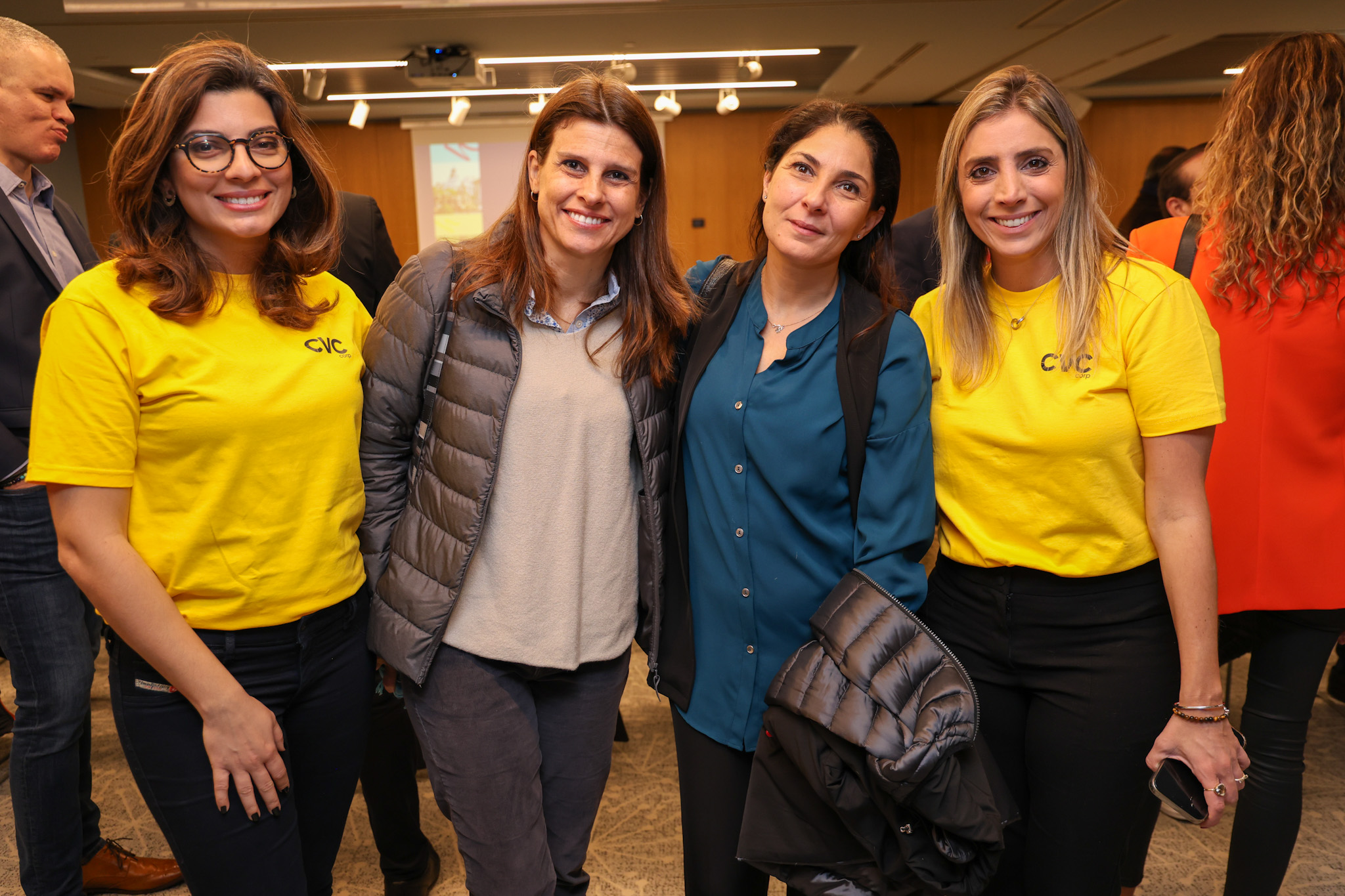 Thaila Louback, negociadora de Itália e França da CVC Corp, Maria Camilla e Rosanna Mandina, da Carrani Tours, e Paula Rorato, diretora de Produtos internacionais CVC Corp