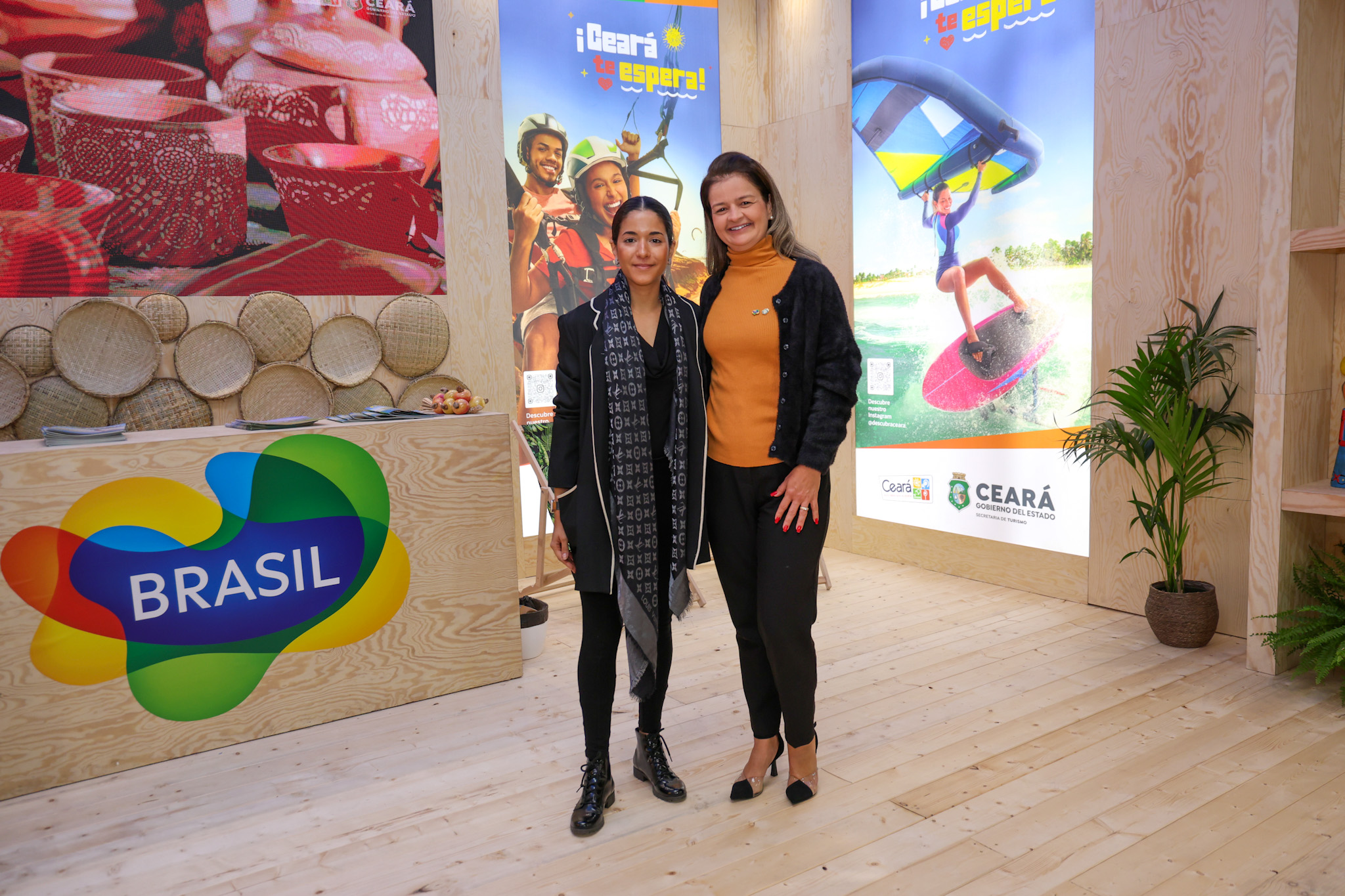 Thais Facundo e Yrwana Albuquerque, da Secretaria de Turismo do Ceará Thais Facundo e Yrwana Albuquerque, da Secretaria de Turismo do Ceará