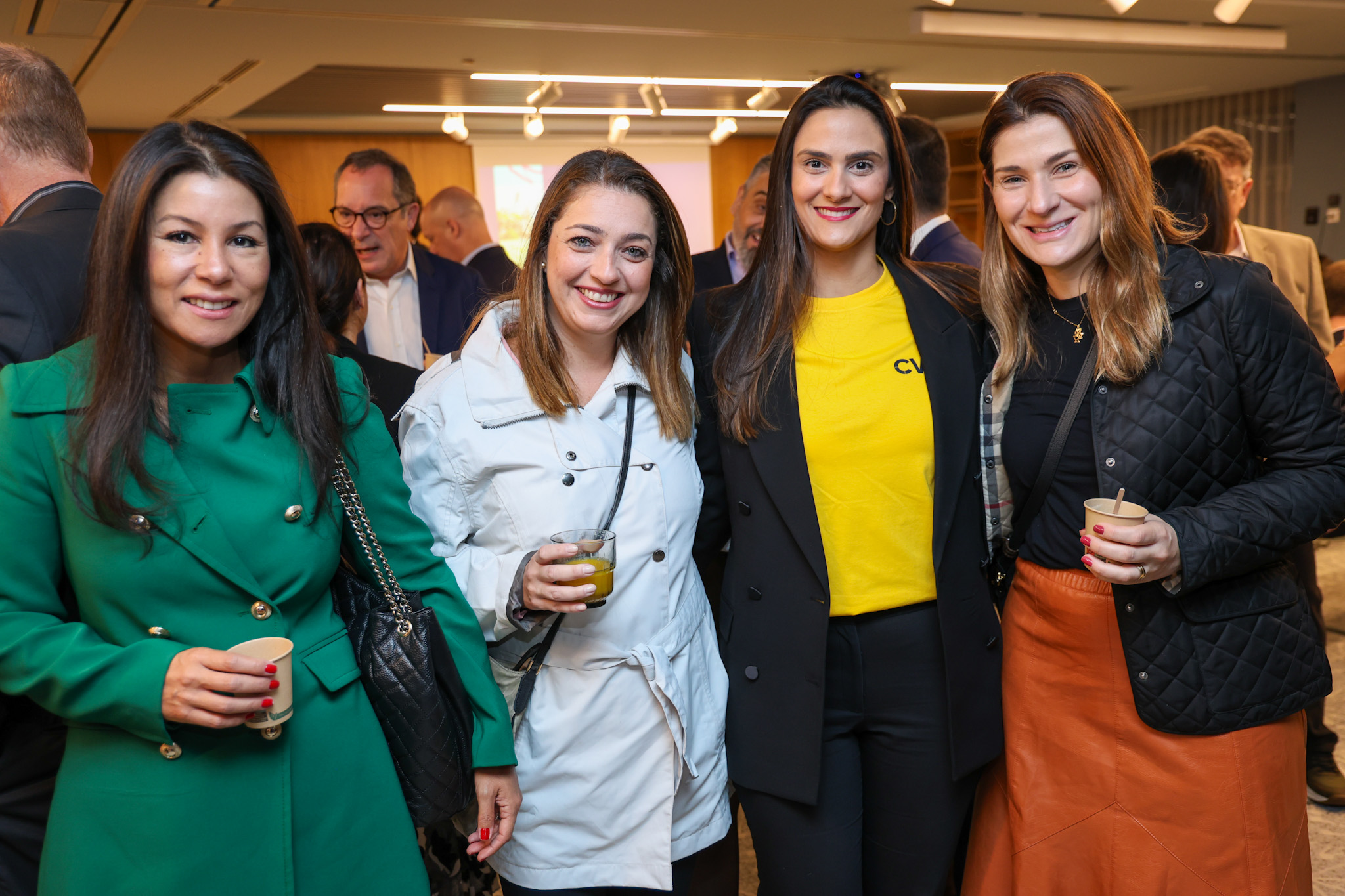 Vívian Amaral, gerente de produtos Caribe e México CVC Corp, entre Carolina Almeida, Aline Rosolem, e Adriana Valerá, WebBeds