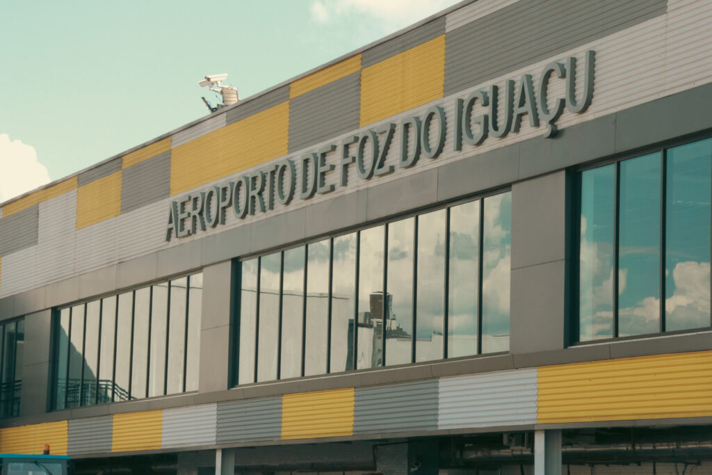Aeroporto de Foz do Iguaçu deve receber mais de 37 mil passageiros durante o Carnaval Aeroporto de Foz do Iguaçu deve receber mais de 37 mil passageiros durante o Carnaval