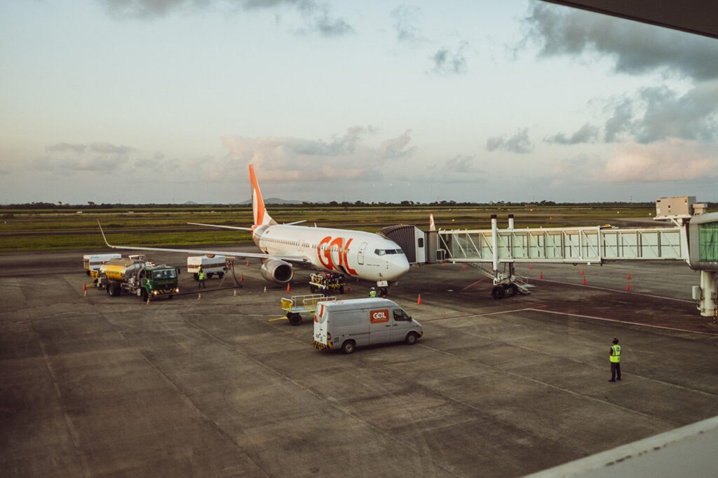 Alagoas reduz carga tributária sobre combustíveis para Gol ampliar malha aérea