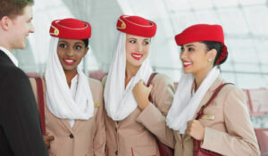 Emirates fará campanha global para recrutar 5 mil novos tripulantes de cabine