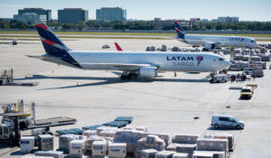Quais foram as cargas aéreas mais transportadas pela Latam no Brasil em 2023?