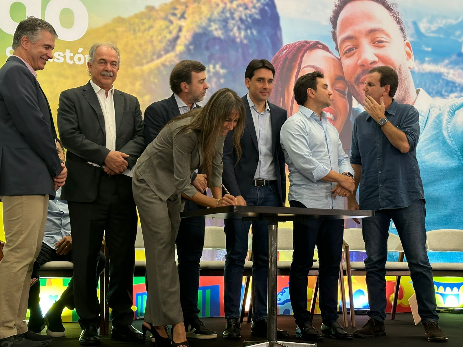 Assinatura do Acordo de Cooperação Técnica com a Sky Airline para ampliar a promoção e a captação de novos voos Assinatura do Acordo de Cooperação Técnica com a Sky Airline para ampliar a promoção e a captação de novos voos