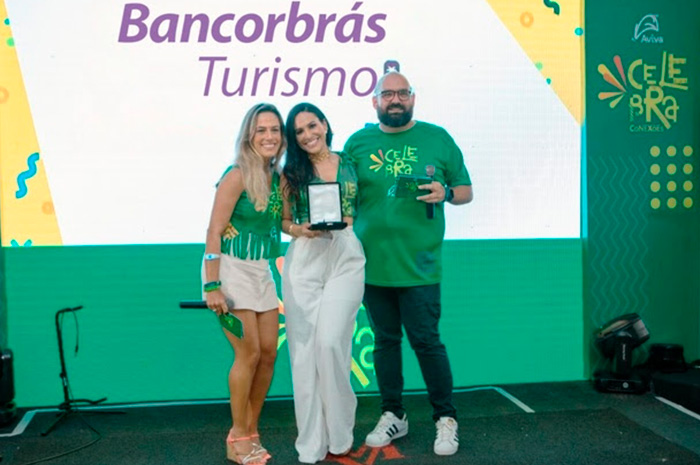 Bancorbrás Turismo recebe premiação como Top Performance pela Rede Aviva Bancorbrás Turismo recebe premiação como Top Performance pela Rede Aviva