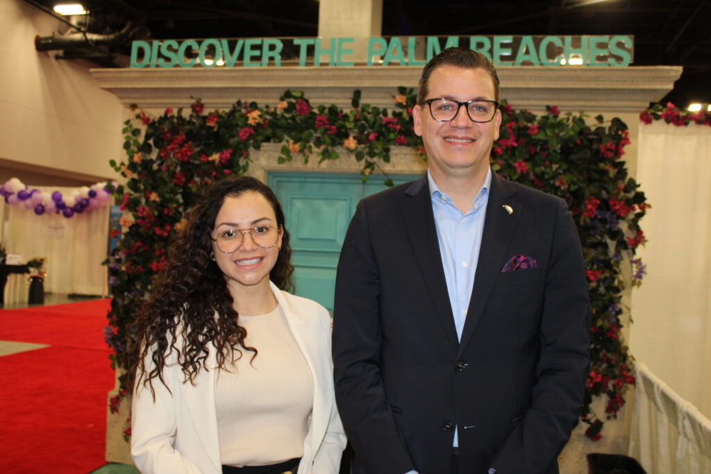 Beatriz Carcamo e Erick Garnica do Discover Palm Beaches Volume de turistas e gastos de brasileiros em Palm Beach já supera pré-pandemia