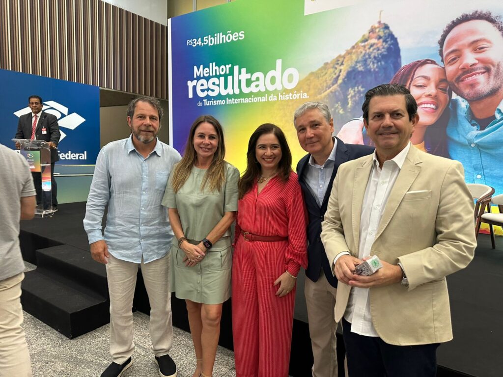 Carlos Werneck, do Rio CVB, Daniela Maia, secretária de Turismo da cidade do Rio de Janeiro, Ana Carolina Medeiros, da Abav Nacional, Luiz Strauss, do Rio CVB, e Otávio Leite