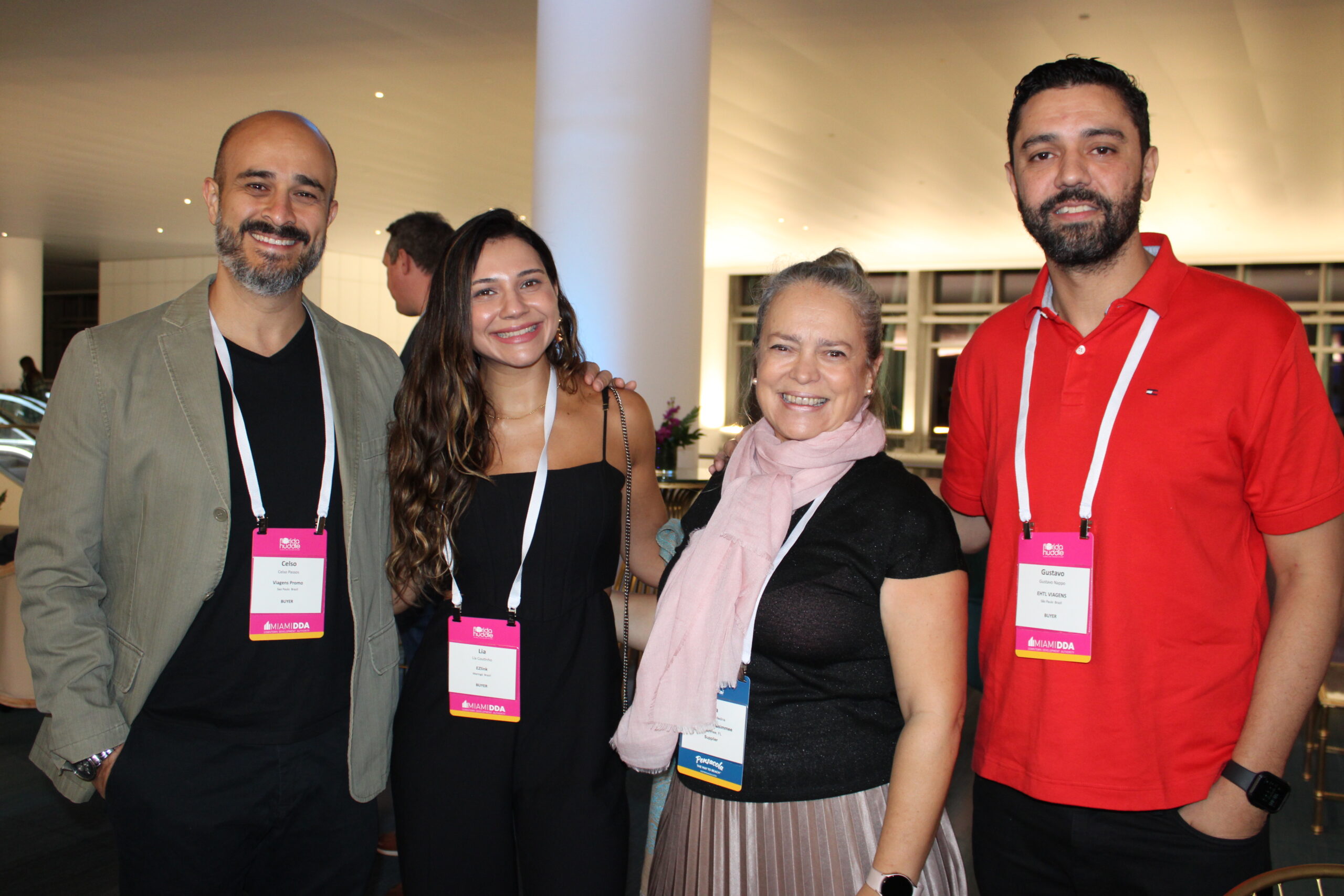 Celso Borges, da ViagensPromo, Lia Coutinho, da EZLink, Ana Flavia Medina, de Kissimmee, e Gustavo Nappo, da EHTL Celso Borges, da ViagensPromo, Lia Coutinho, da EZLink, Ana Flavia Medina, de Kissimmee, e Gustavo Nappo, da EHTL