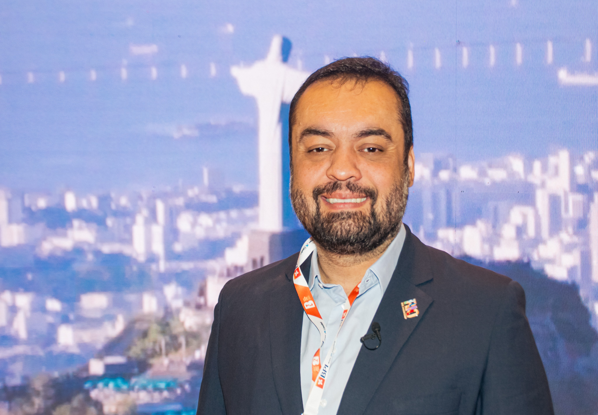 Governador do Rio sobre SDU: "de forma alguma vamos aceitar que se tire voos do Galeão e se coloque no Santos Dumont" Governador do Rio sobre SDU: "de forma alguma vamos aceitar que se tire voos do Galeão e se coloque no Santos Dumont"