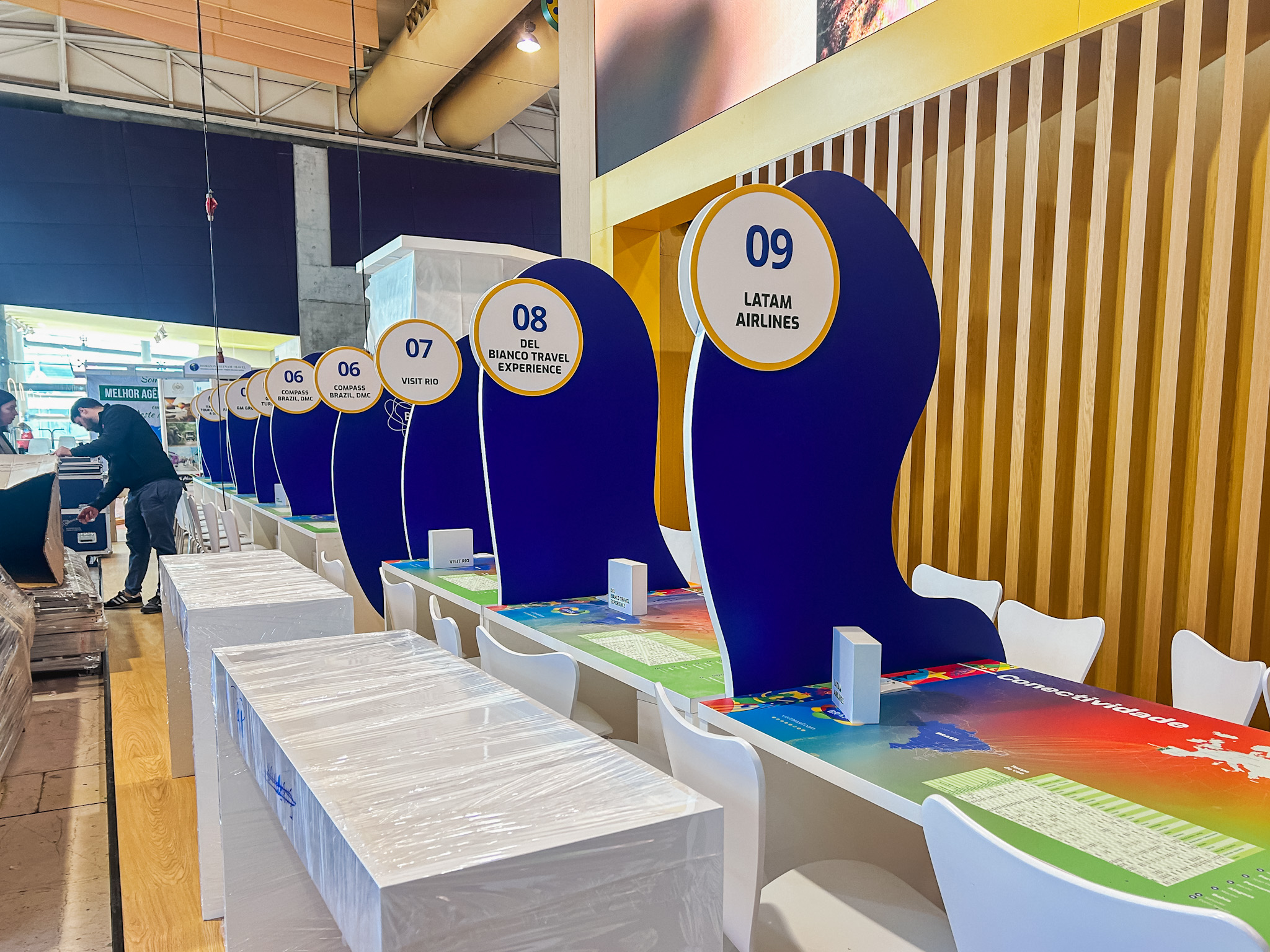 Companhias aéreas, DMCs e visit bureaus aproveitaram a BTL para captar turistas para o Brasil Companhias aéreas, DMCs e visit bureaus aproveitaram a BTL para captar turistas para o Brasil