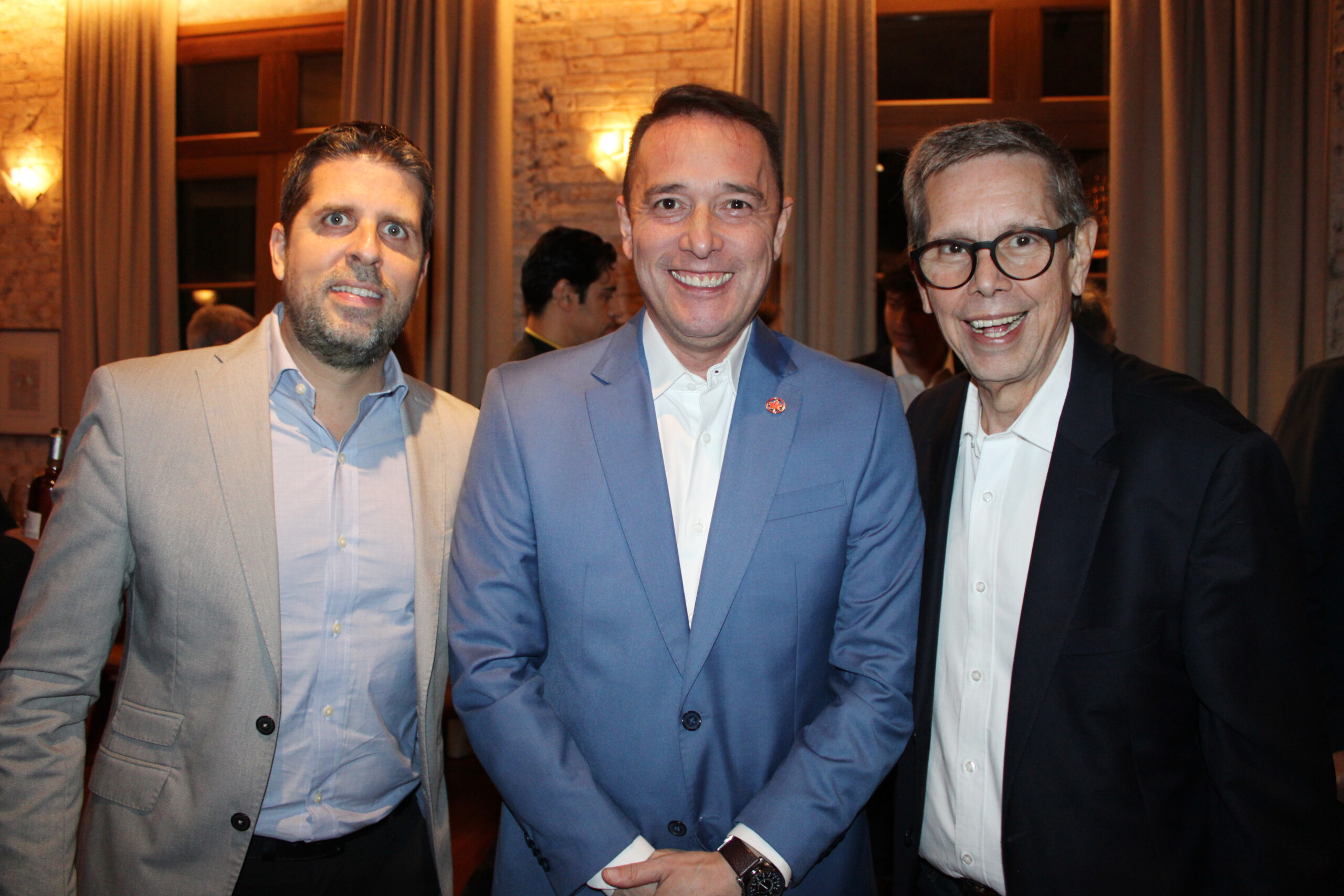 Daniel Castanho, da Ancoradouro, Ernesto Airosa, da Air Canada, e Cassio Oliveira, da Sakura Daniel Castanho, da Ancoradouro, Ernesto Airosa, da Air Canada, e Cassio Oliveira, da Sakura