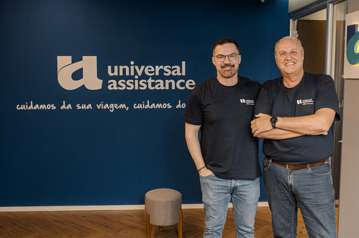 Universal Assistance lança campanha com 100% off na segunda compra 1 Danilo Godoy é o diretor de Vendas, Marketing e E-Commerce; e Maurício Amaral é o CEO da Universal Assistance no Brasil (Divulgação)