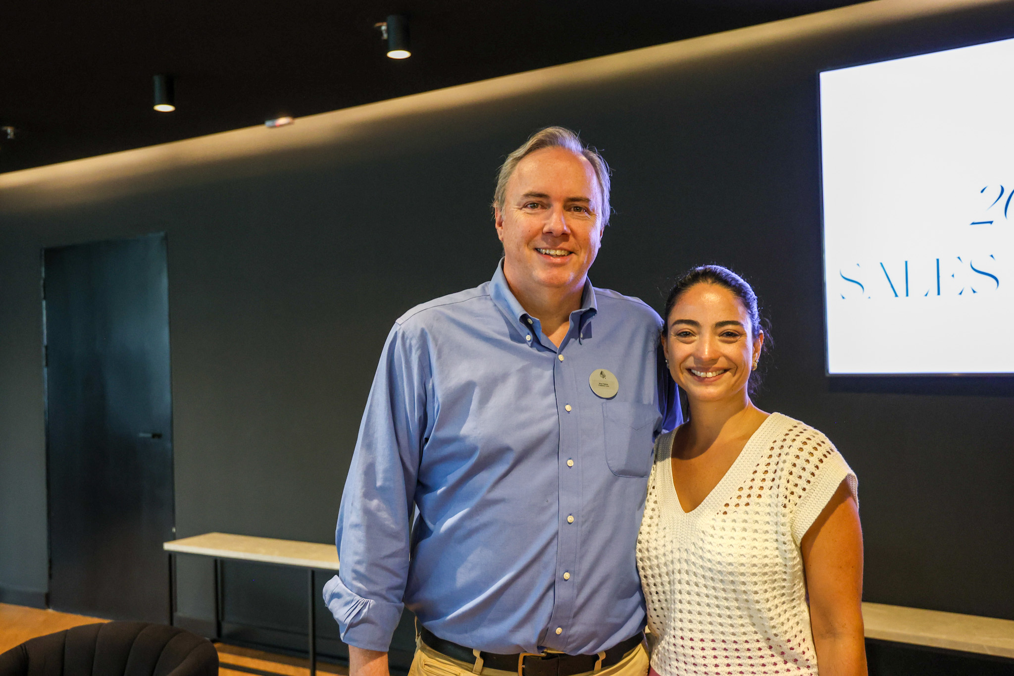Frederico Levy, da Blue Papaya e Daniela Pescio, diretora de Contas Globais do Four Seasons Hotels & Resorts