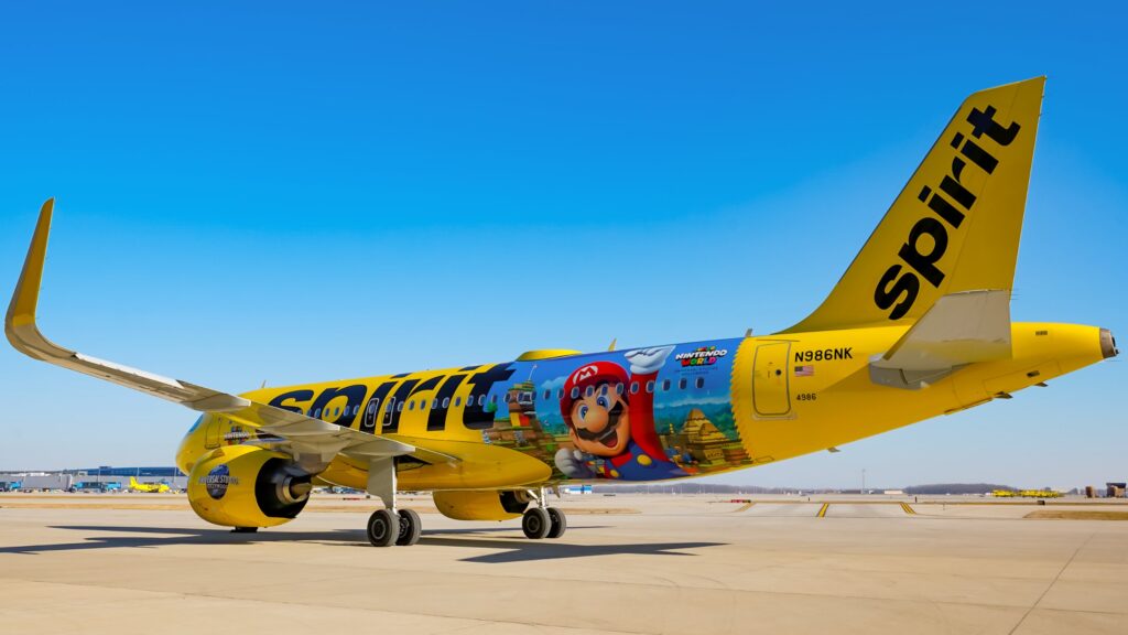 GG4TKoHXsAAORLQ Spirit Airlines adesiva aeronave com temática do Super Nintendo World