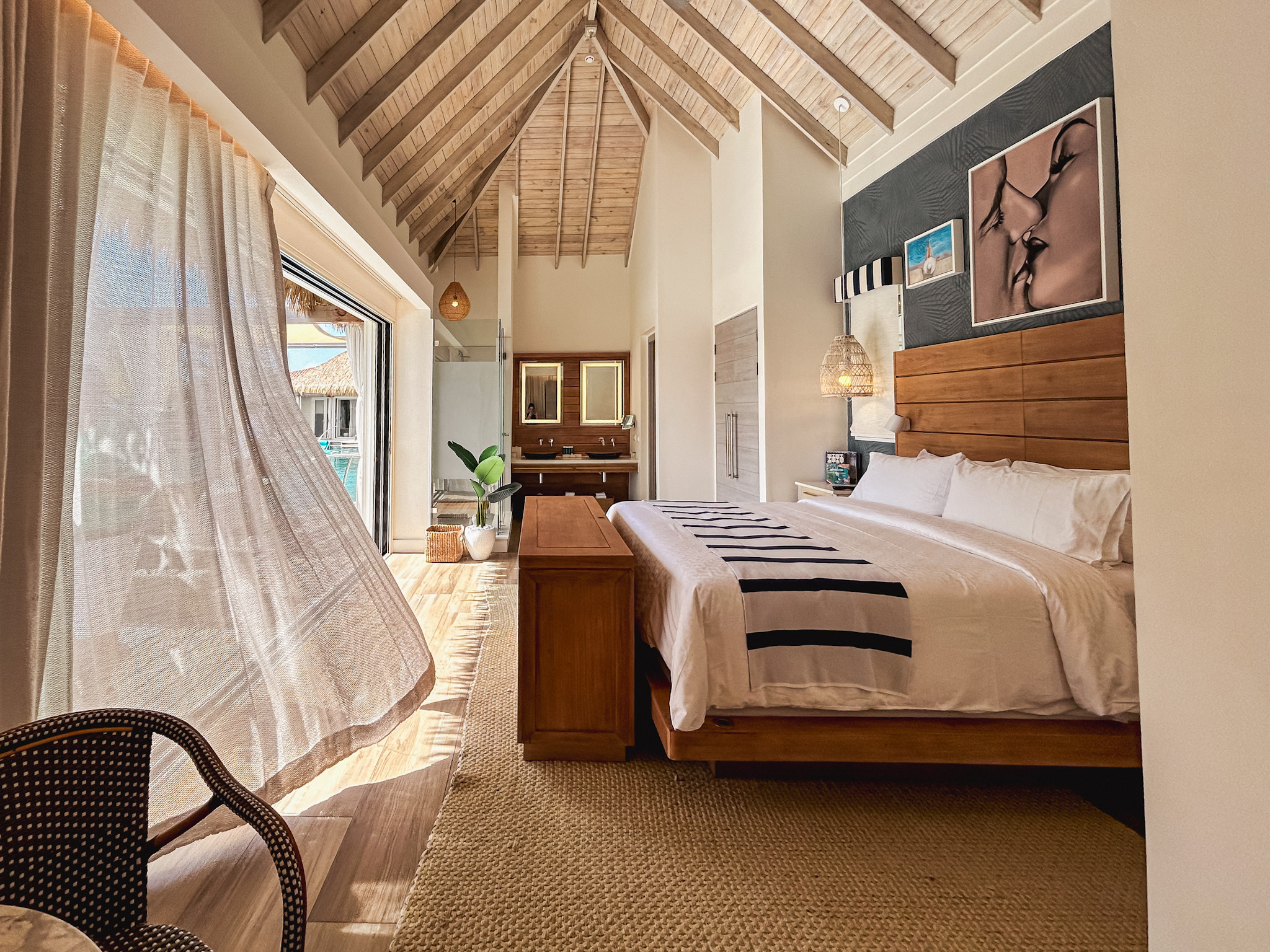 Quarto da categoria Kurason Island poolside butler bungalow with patio tranquility soaking tub Quarto da categoria Kurason Island poolside butler bungalow with patio tranquility soaking tub