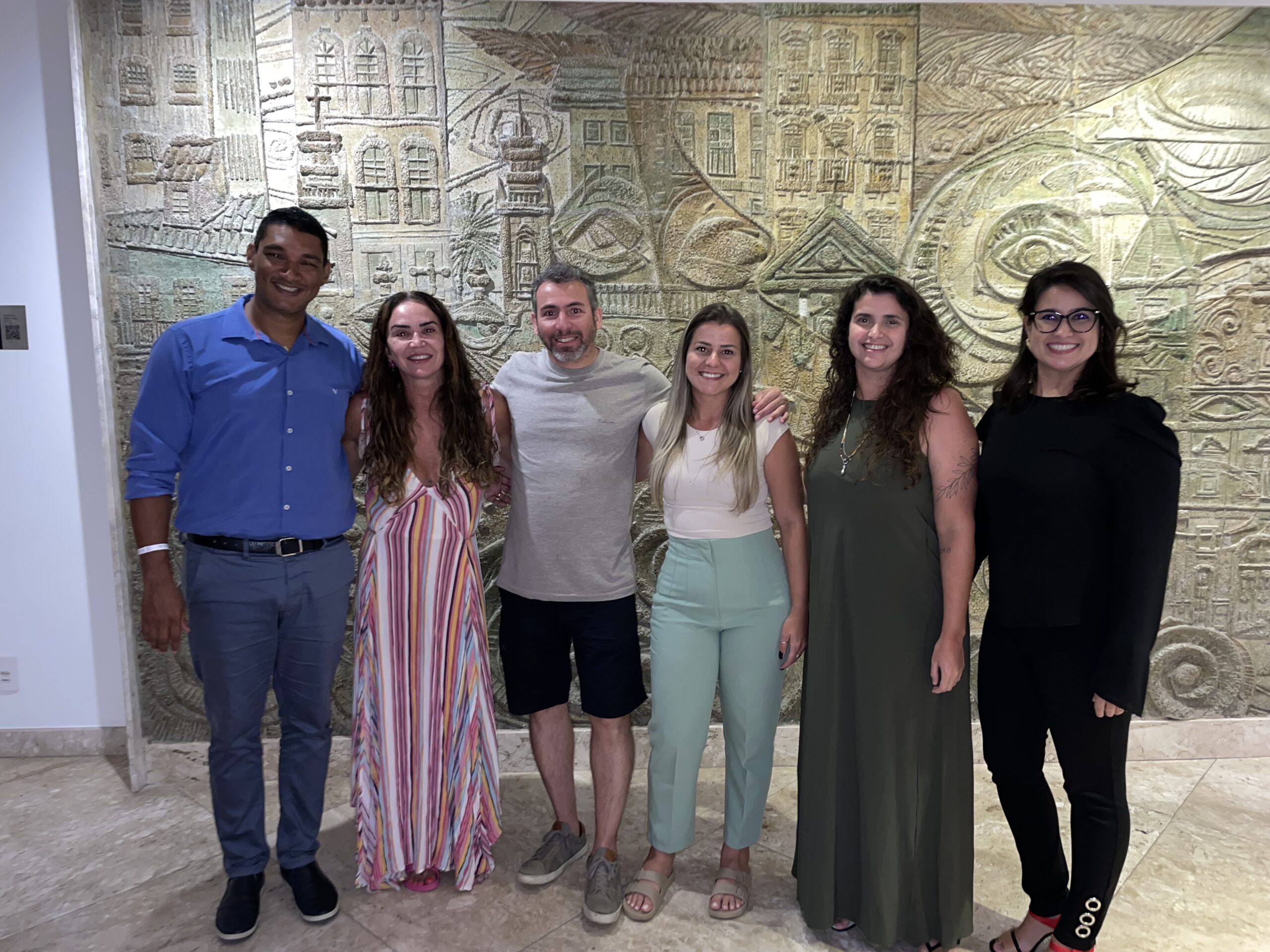 Equipe da Azul junto com representantes do Wish Salvador e da Luck Receptivo Equipe da Azul junto com representantes do Wish Salvador e da Luck Receptivo