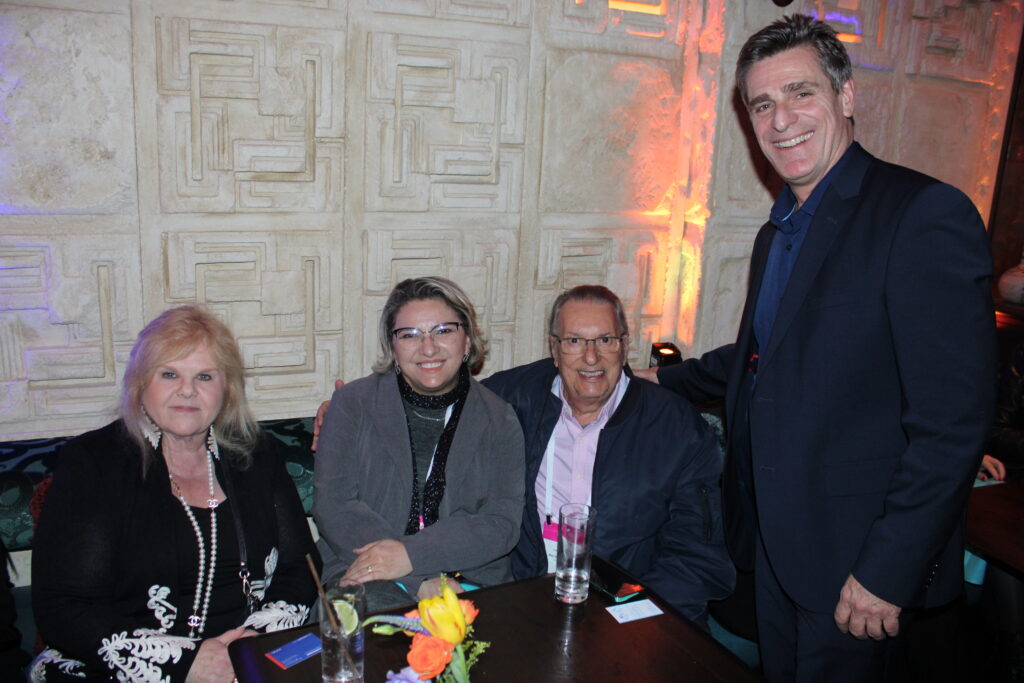 Livia Cohen, do Swan Dolphins, Lucia Duarte e Sergio Fernandes, da Nice Via Apia, e Patrick Yvars, do Visit Orlando