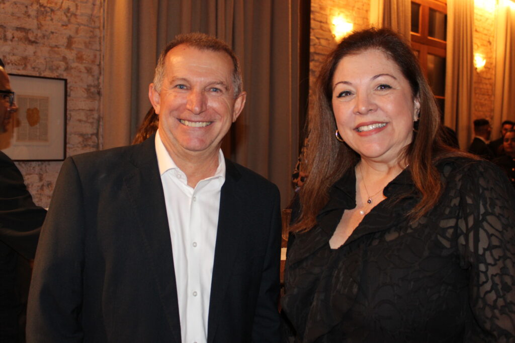 Luis Quaggio, da Ancoradouro, e Rosana Carvalho, da Air Canada