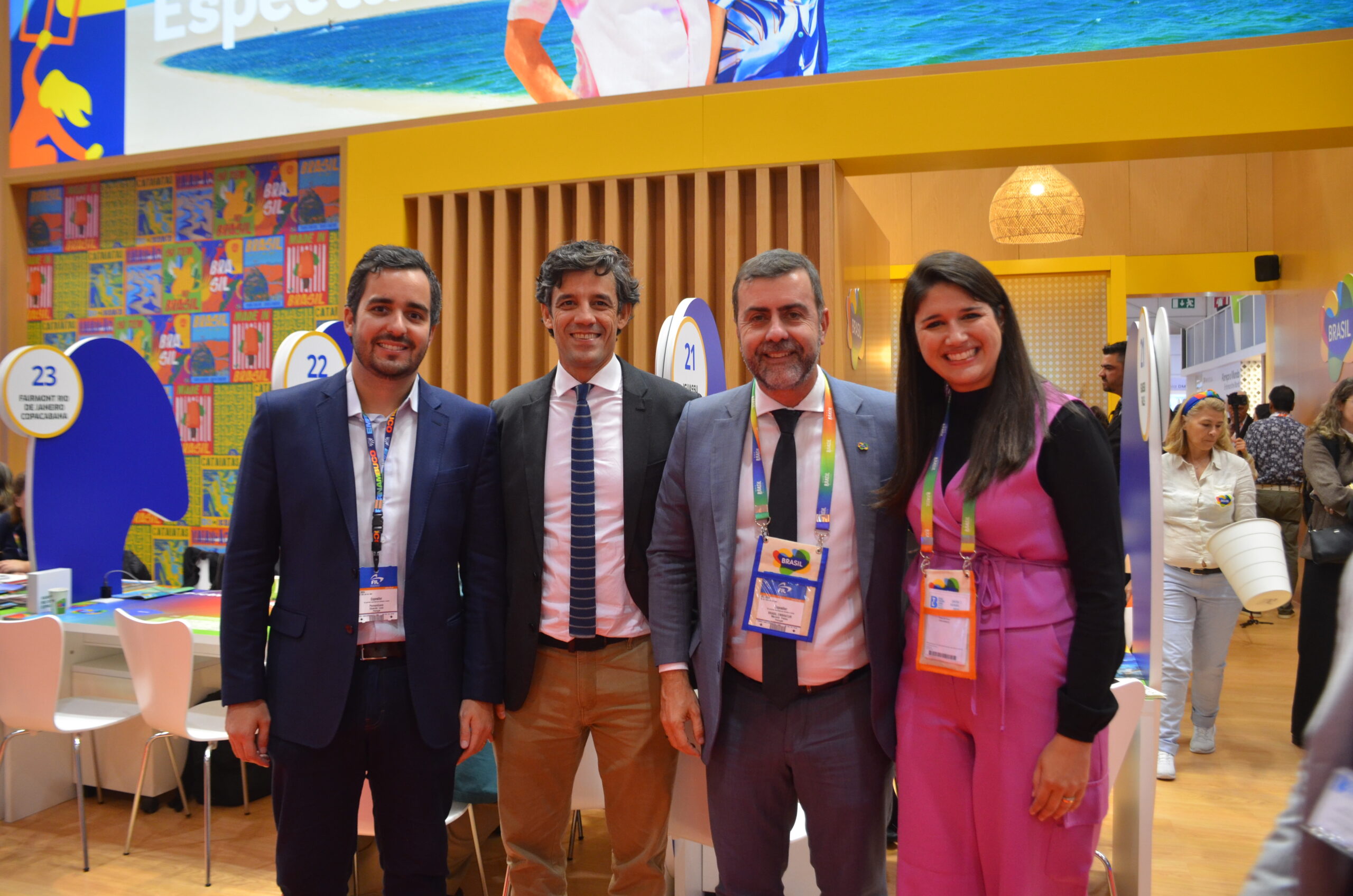 Marcelo Freixo, presidente da Embratur com equipe de Pernambuco Marcelo Freixo, presidente da Embratur com equipe de Pernambuco