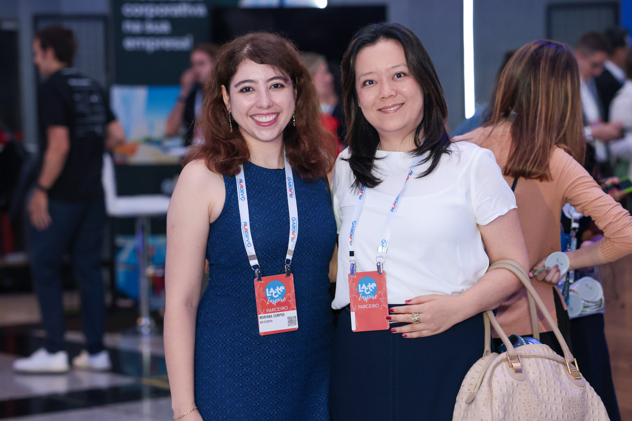 Mariana Campos e Claudia Shishido, da Air Europa