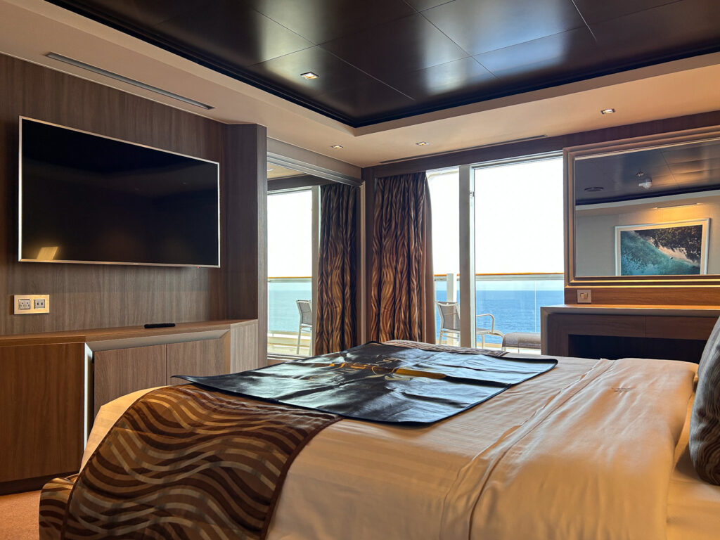 Quarto da suíte Royal do MSC Yacht Club