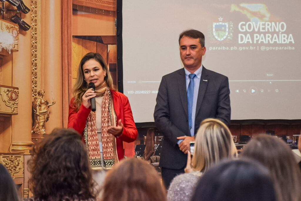 Rosália Lucas, secretária de Turismo da Paraíba, e Ferdinando de Lucena, da PBTur