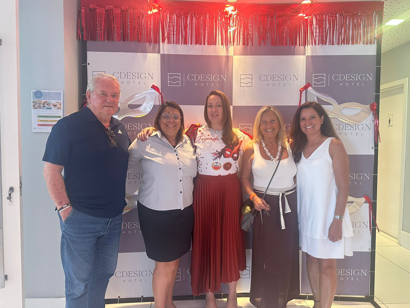 Roy Taylor, do M&E, Michele Leite e Patrícia Arruda, do CDesign, Rosa Masgrau, do M&E, e Marília Costa, do CDesign Roy Taylor, do M&E, Michele Leite e Patrícia Arruda, do CDesign, Rosa Masgrau, do M&E, e Marília Costa, do CDesign