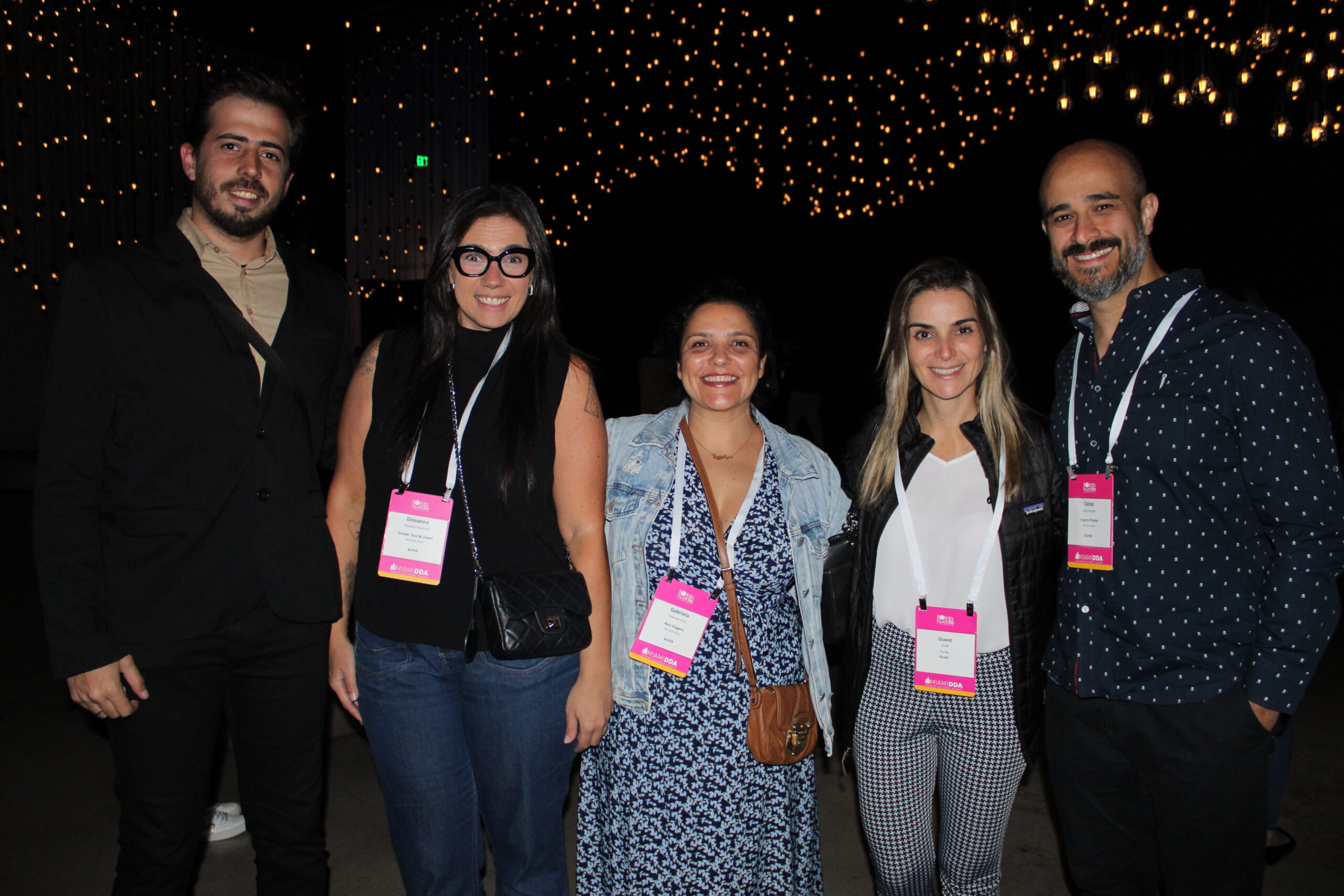 Yago Masid, da Azul Viagens, Giovana Paulineli, da Orinter, Gabriela Doss, da Azul Viagens, Thais Machado, da FRT, e Celso Borges, da ViagensPromo Yago Masid, da Azul Viagens, Giovana Paulineli, da Orinter, Gabriela Doss, da Azul Viagens, Thais Machado, da FRT, e Celso Borges, da ViagensPromo