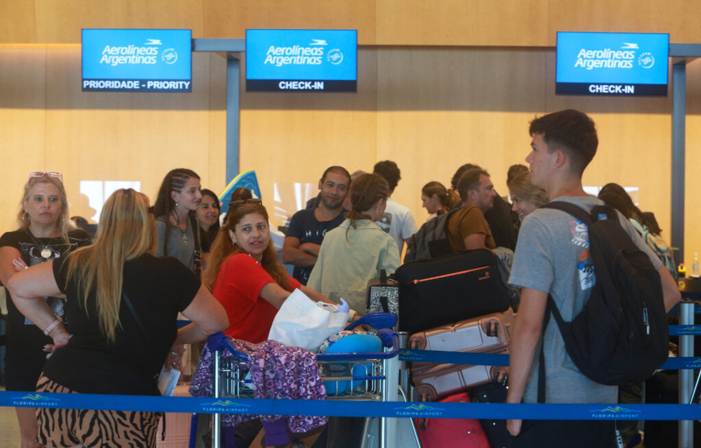 Aeroporto de Florianópolis é o terceiro do país em passageiros internacionais em janeiro
