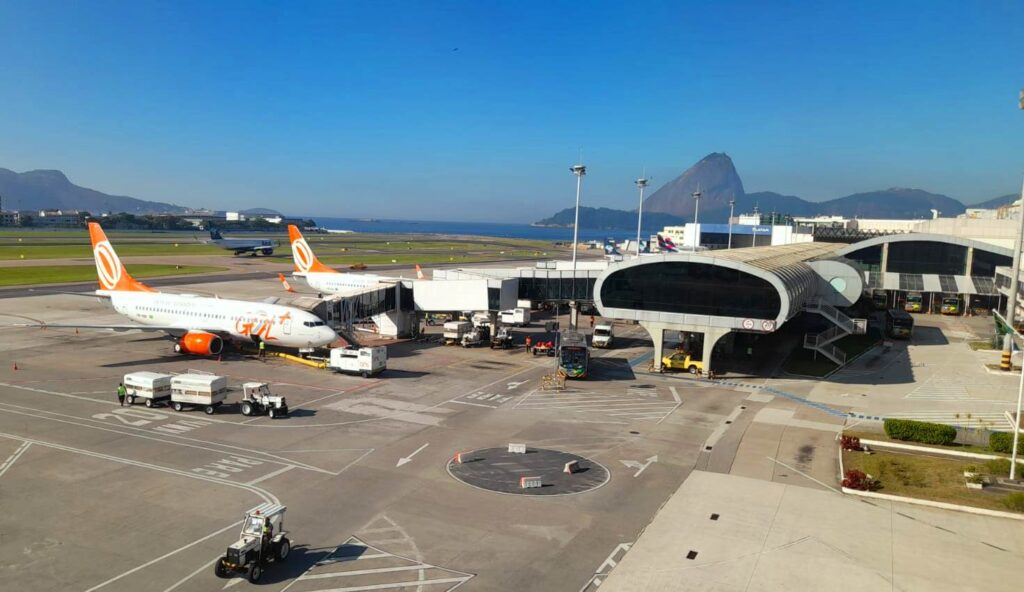 Aeroporto Santos Dumont espera mais de 100 mil passageiros no Carnaval Aeroporto Santos Dumont espera mais de 100 mil passageiros no Carnaval
