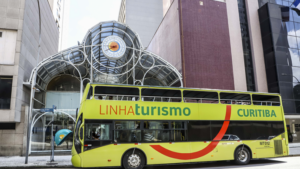 00436053 Evento internacional leva 42 conferencistas a Curitiba para apresentar o futuro do turismo