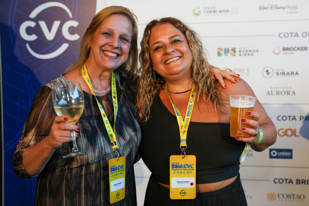 Renata Marins, da CVC São Paulo, e Tatiana Vieira, da CVC de Jaguariúna