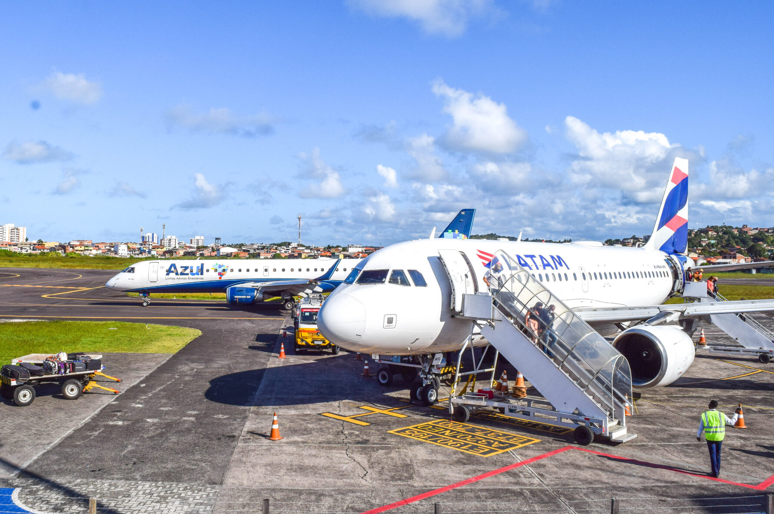 Aeroporto de Ilhéus deve receber 7,5 mil passageiros durante feriado da Semana Santa Aeroporto de Ilhéus deve receber 7,5 mil passageiros durante feriado da Semana Santa