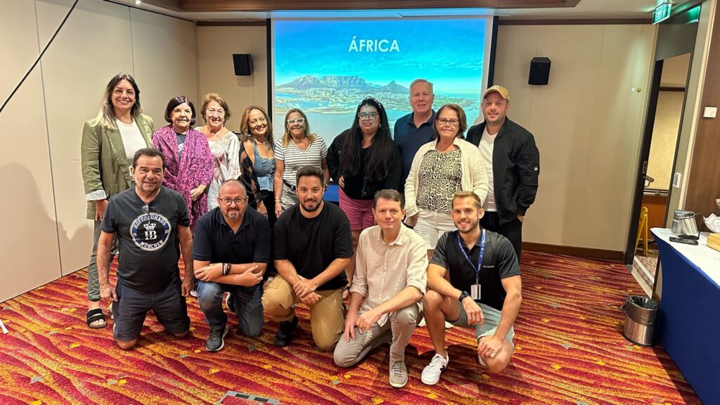 Agentes de viagens durante o seminario 2 Norwegian Cruise Line apresenta "Seminar's at Sea" na costa da África