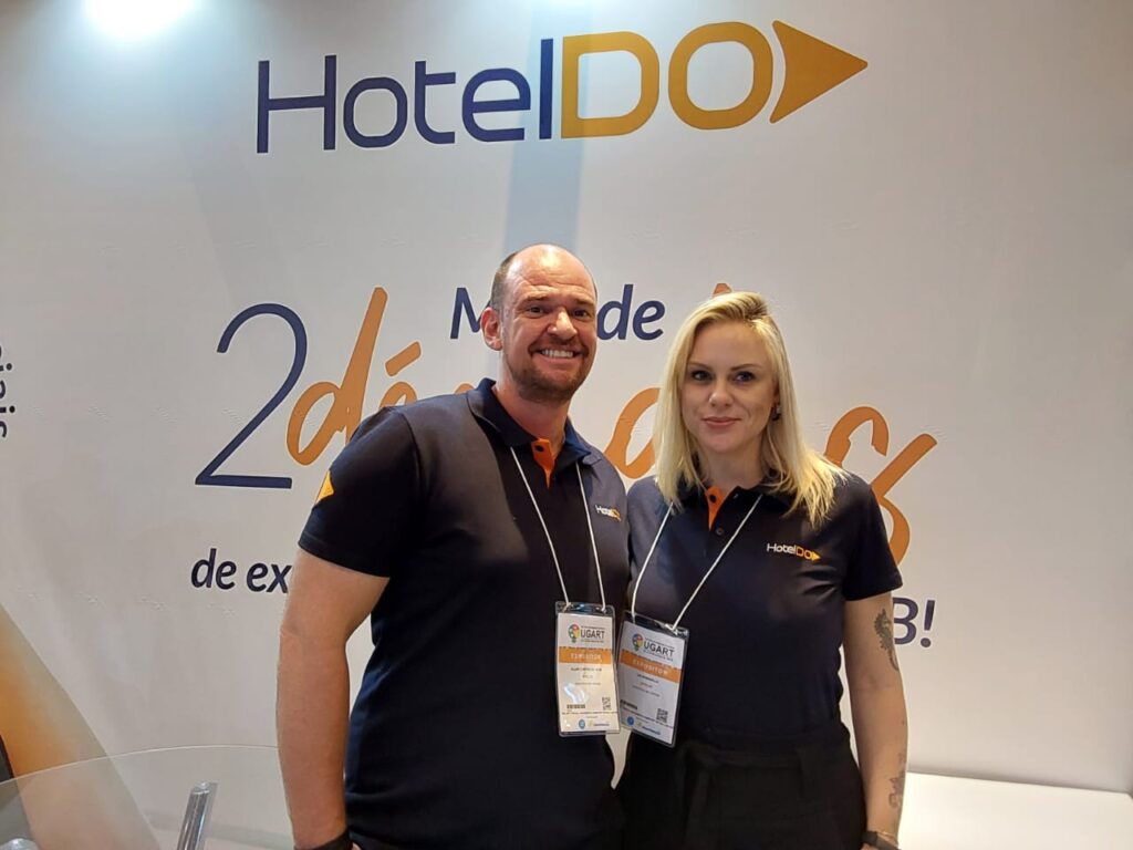 Allan Castro e Lia Somavilla do HotelDO