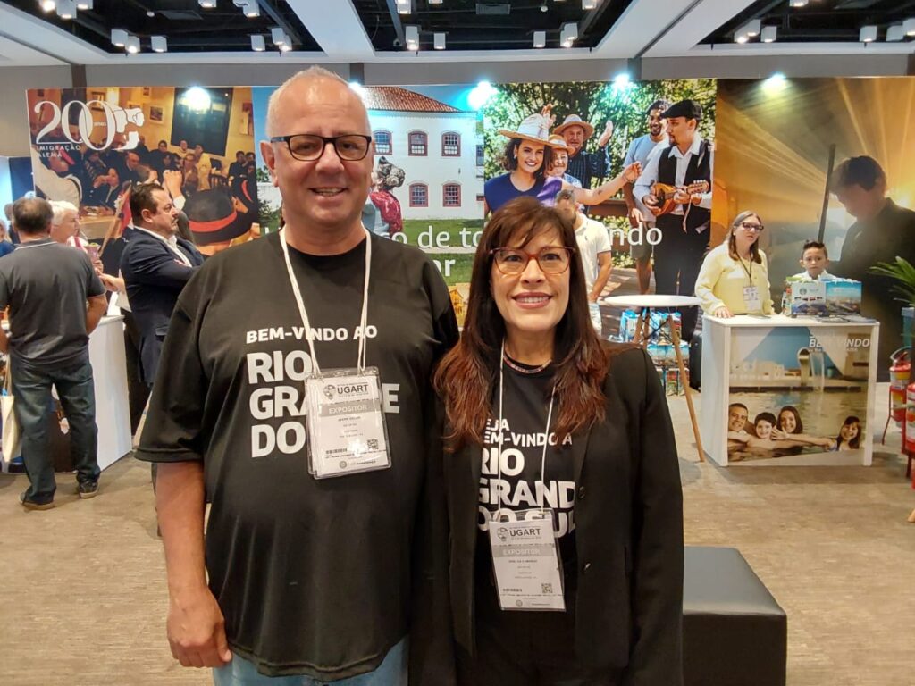 Andre Vacarie e Giselda Camargo da Setur RS