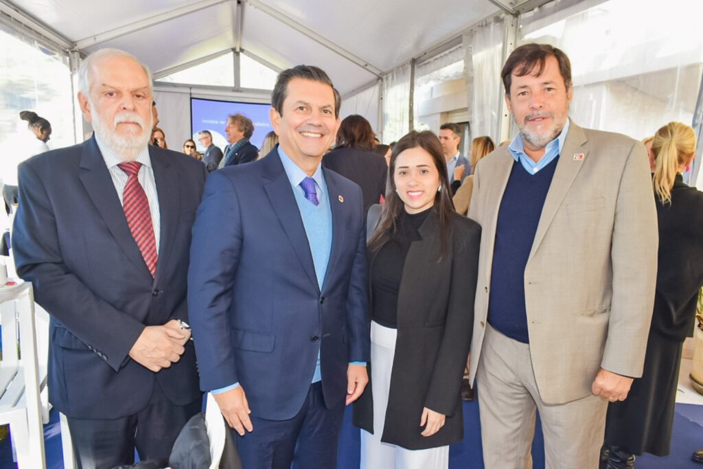 Antônio Carlos Pinheiro, da Funcex; Otávio Leite, da Ana Cazelato, da Setur-RJ; e Sérgio Ricardo, da Turisrio Antônio Carlos Pinheiro, da Funcex; Otávio Leite, da Ana Cazelato, da Setur-RJ; e Sérgio Ricardo, da Turisrio