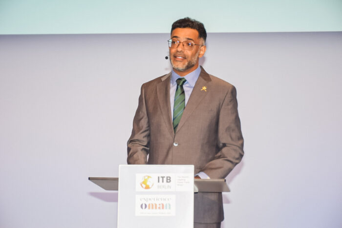 Com expectativa de receber 160 mil visitantes, ITB 2024 destaca números recordes; veja fotos 3 Azzan bin Qassim Al Busaidi subsecretario de Turismo do Ministerio do Patrimonio e Turismo de Oma 0A2 e1709553488202 Com expectativa de receber 160 mil visitantes, ITB 2024 destaca números recordes; veja fotos