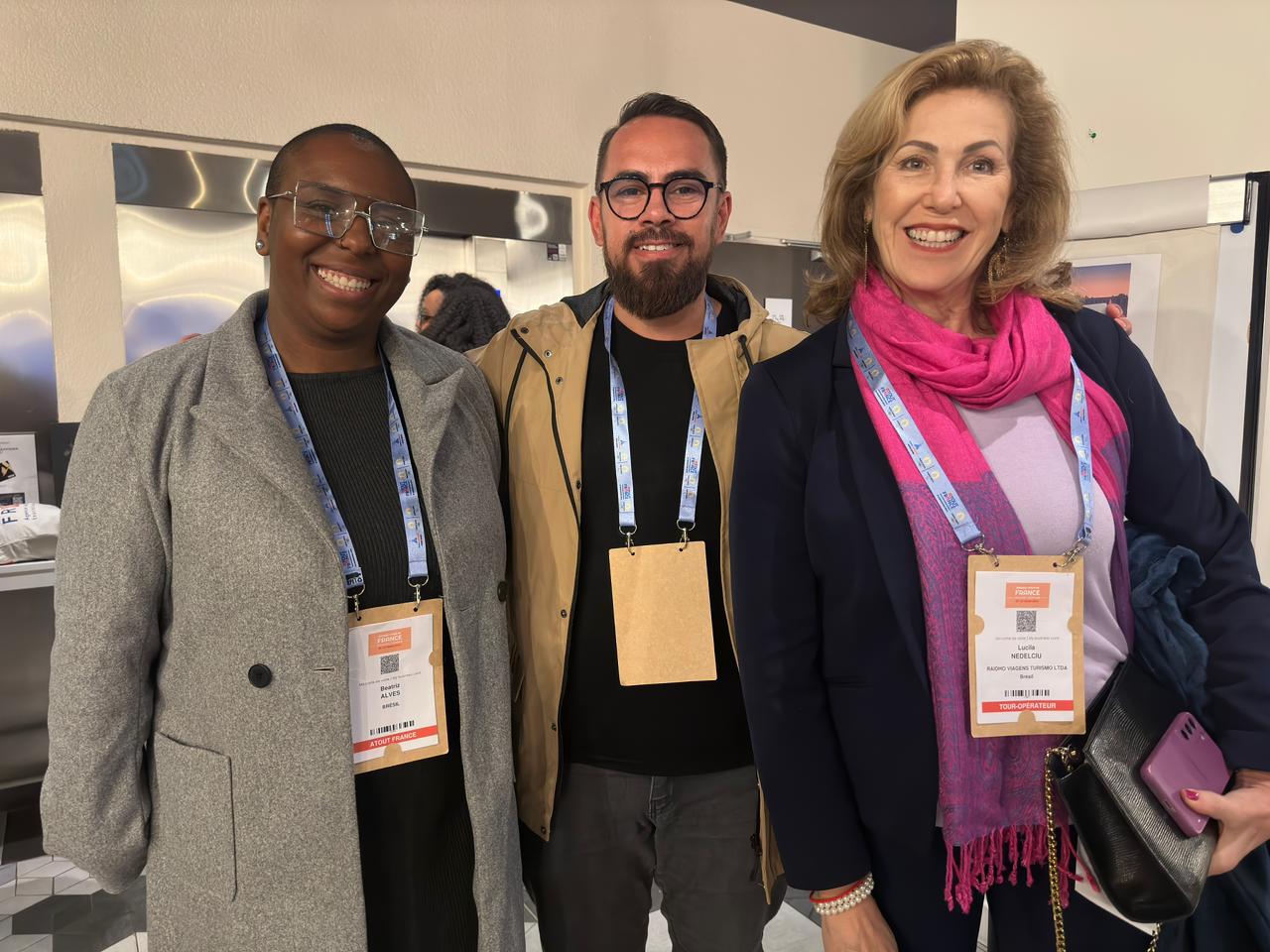 Beatriz Alves, da Atout France, Everton Mota, da Orinter, e Lucila Nedelciu, da Raidho Beatriz Alves, da Atout France, Everton Mota, da Orinter, e Lucila Nedelciu, da Raidho