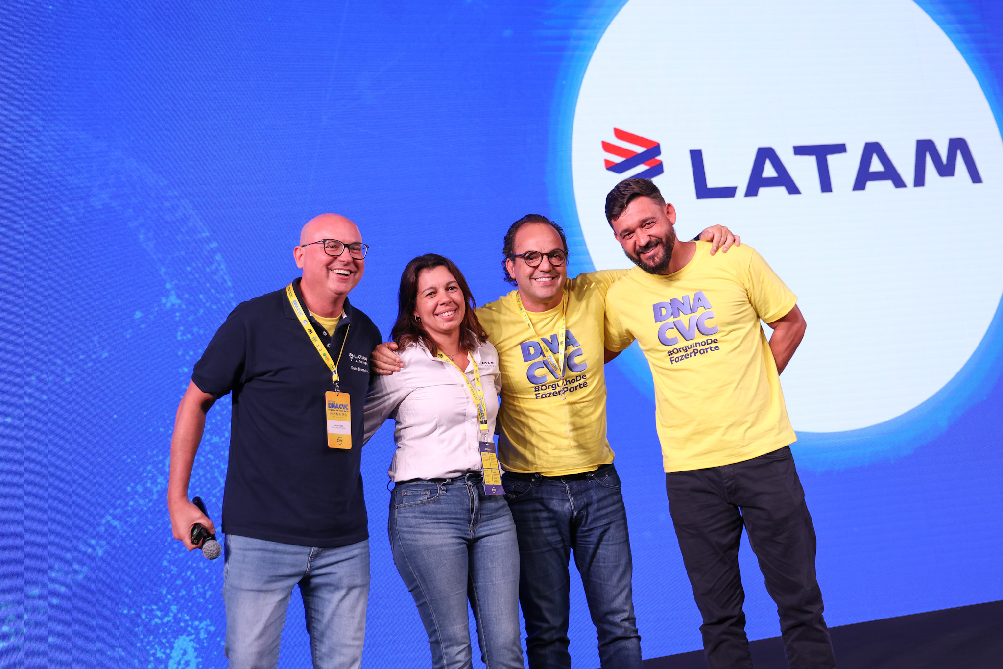 Bianca Schimpl, da Latam, entre Fabio Mader, Fábio Godinho e Daniel Almeida, da CVC Corp Bianca Schimpl, da Latam, entre Fabio Mader, Fábio Godinho e Daniel Almeida, da CVC Corp