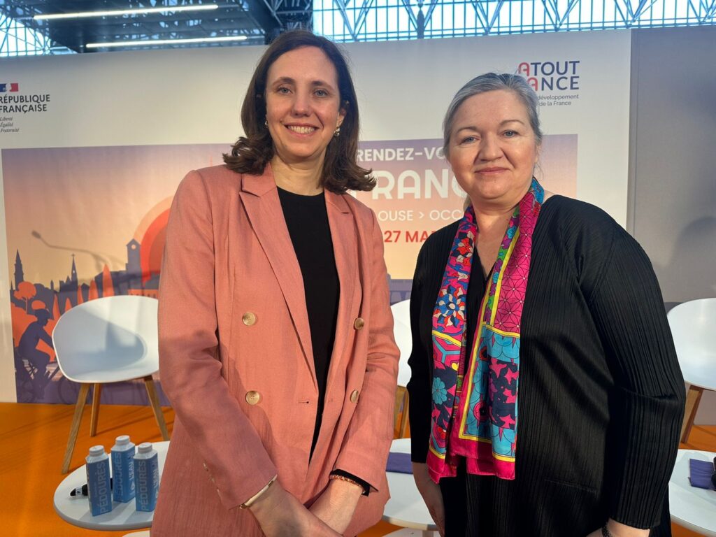 Diretora de Marketing do Atout France, Sophie Mandrillon, com a CEO da Atout France, Caroline Leboucher