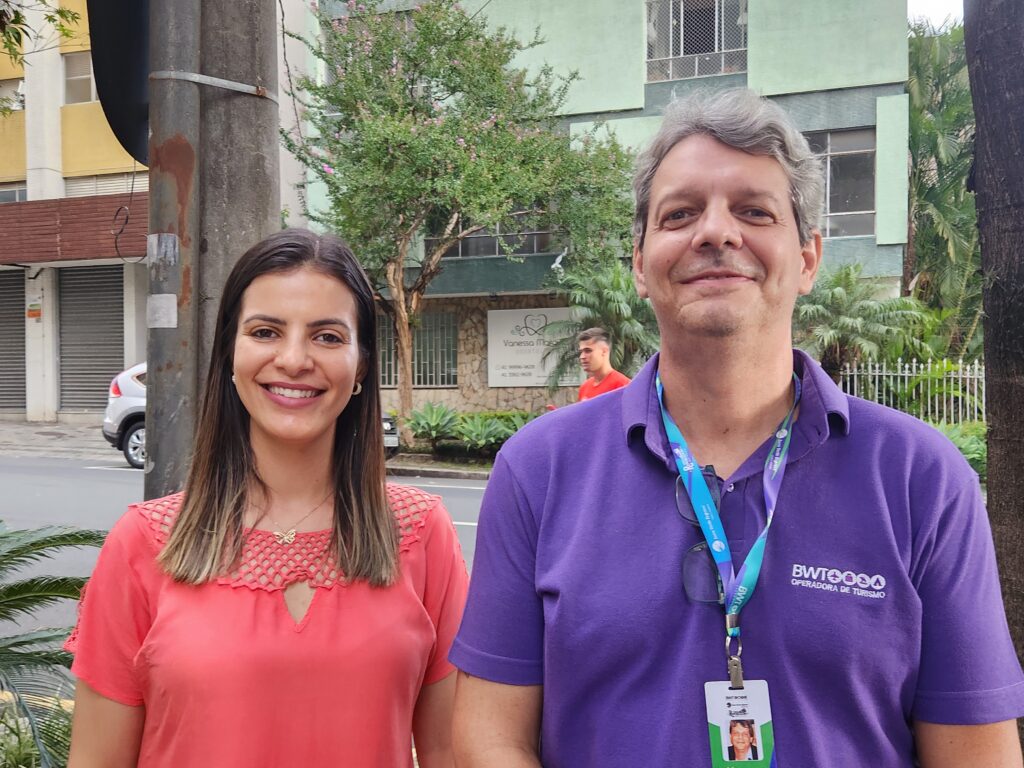 Camila Pataro, da Sensatur Viagens, e Fabrício Berguer, da BWT Operadora MG