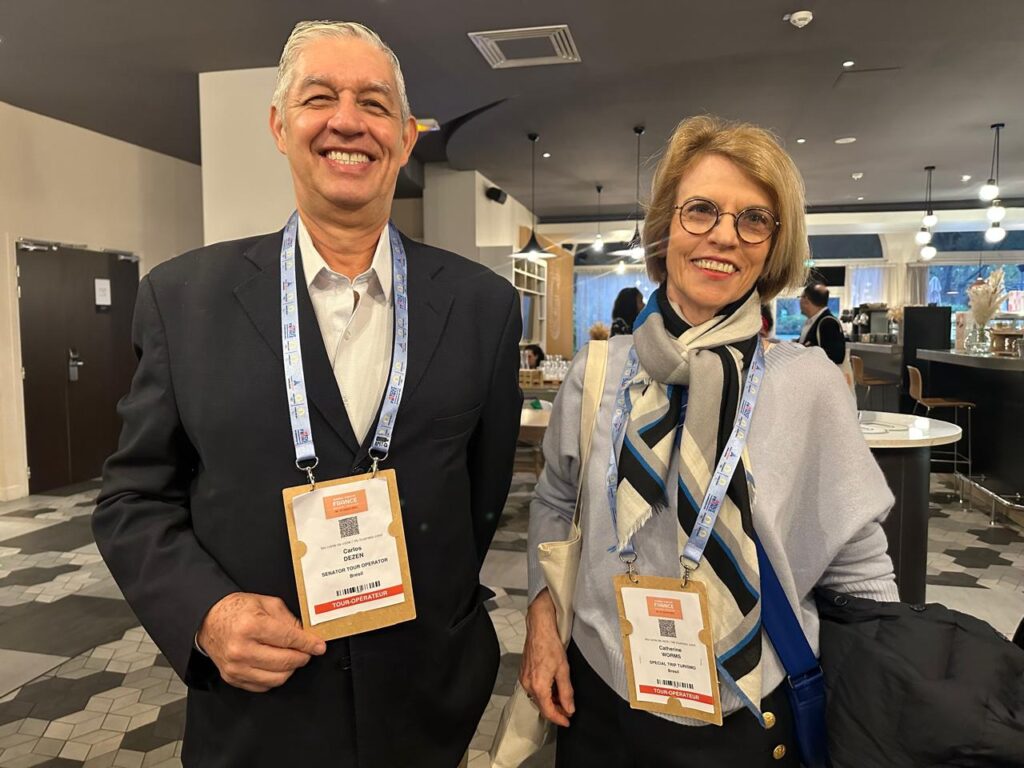 Carlos Dezen, da Senator Tour, com Catharine Worms, da Special Trip Turismo Carlos Dezen, da Senator Tour, com Catharine Worms, da Special Trip Turismo