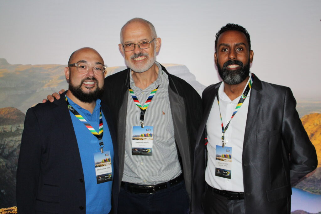 Cassio Lucas, da África do Sul, com Altamiro Medici e Roberto Velazco, da Airline Pros Cassio Lucas, da África do Sul, com Altamiro Medici e Roberto Velazco, da Airline Pros